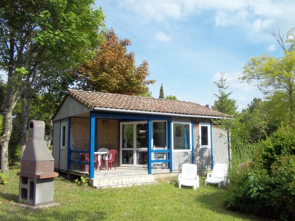 Le Clos Fleuri Hotel Médis Exterior foto
